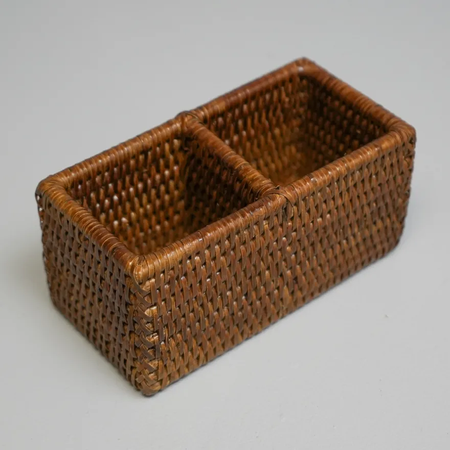 Charmille Firkantet Holder med 2 rum i Rattan. Honey