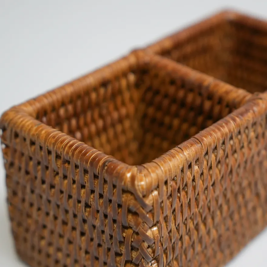 Charmille Firkantet Holder med 2 rum i Rattan. Honey