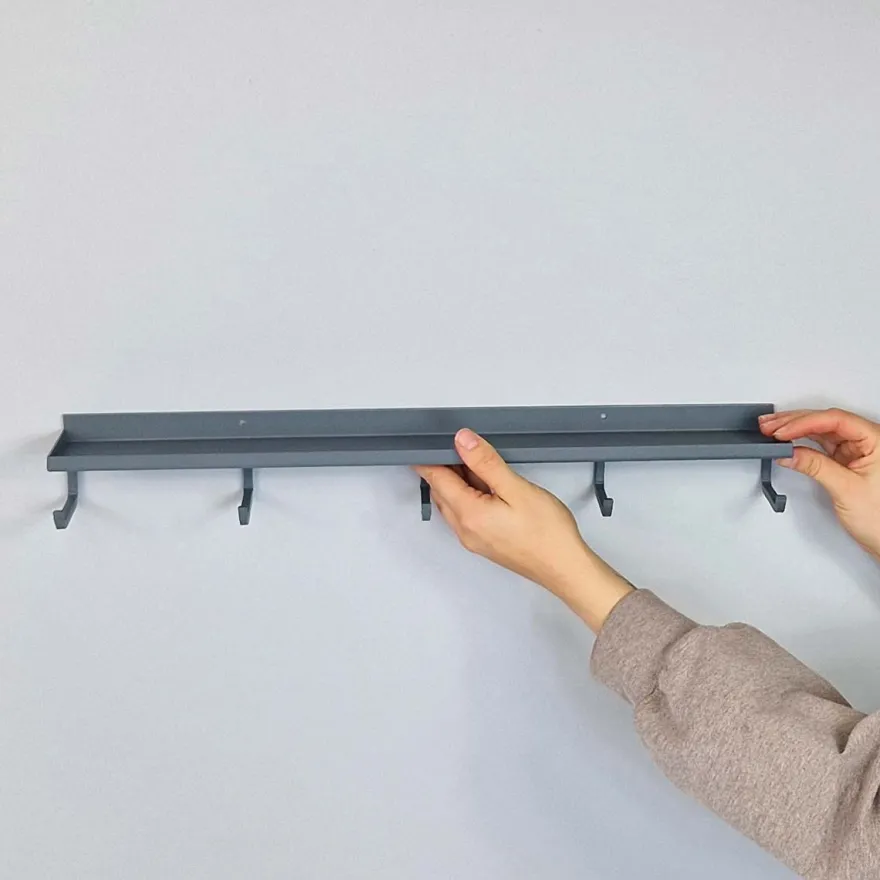 Como Hylde med knager - Grå - 50cm