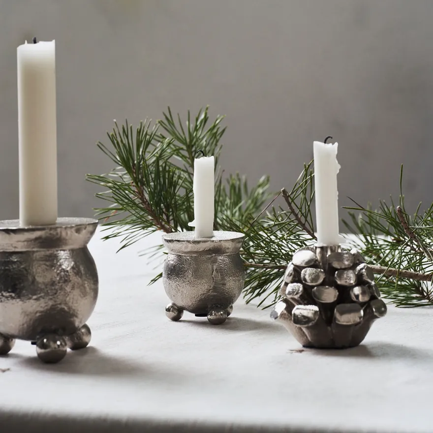 House Doctor lysestage til juletræslys - Pine Cone - Antik, sølv