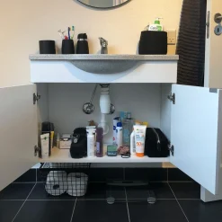 Justerbar reol til at sætte i skabet under vasken - FLEXI