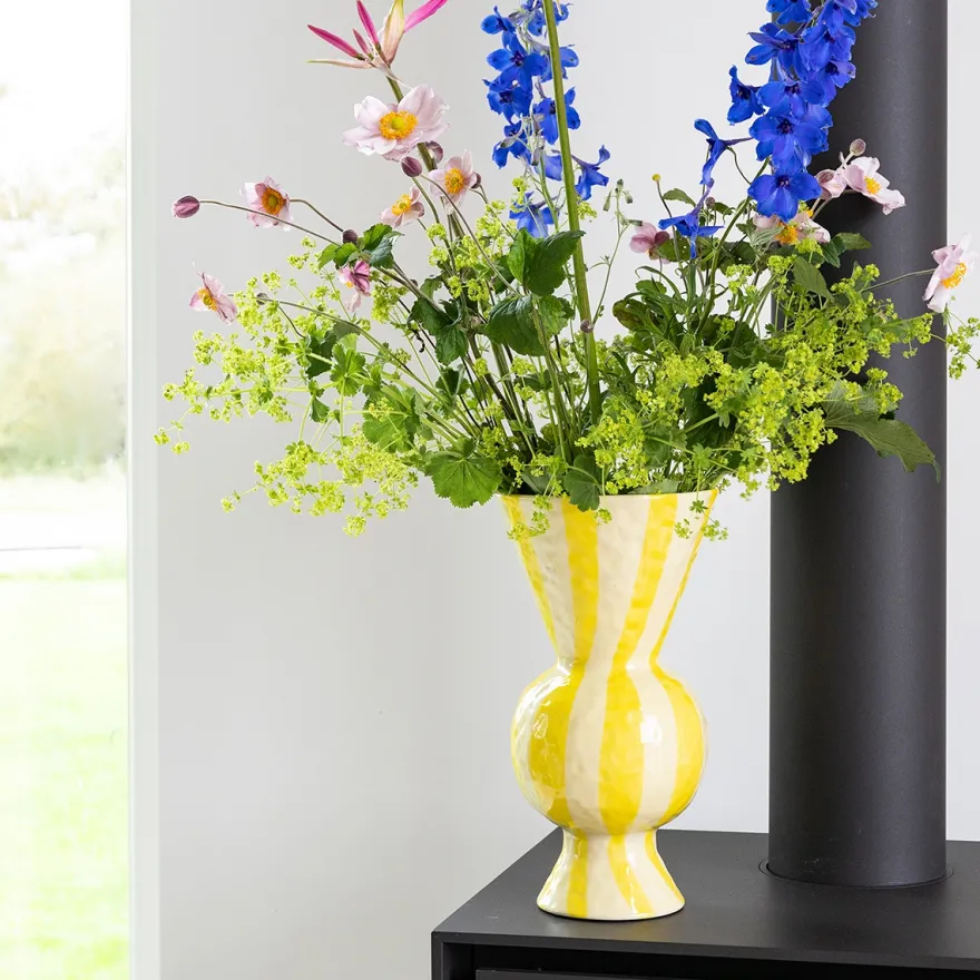 Klevering Stor stribet vase i gule nuancer - Rhombic