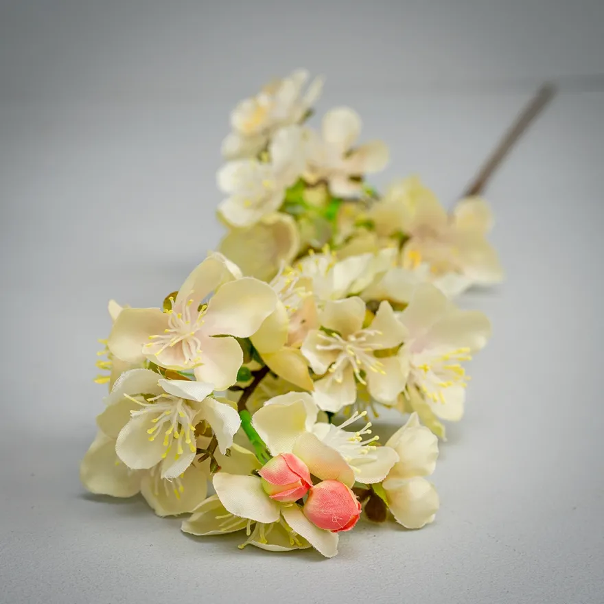 Kunstig blomst fra Bungalow - Cherry Blossom, White