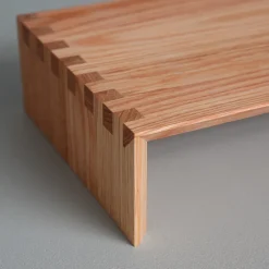 LAKE Monitor Stand i Egetræ