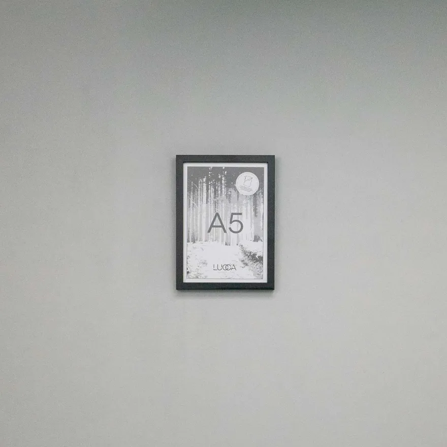 Lucca Træramme til A5 kort - SORT
