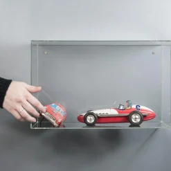 Modena Displaykasse 40x25 i akryl til vægophæng - Rektangulær