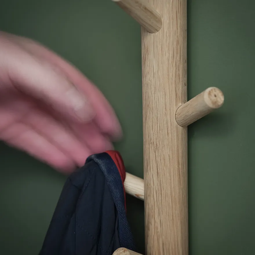 NAW Vertikal knage i Egetræ - KARIN, 6 knager
