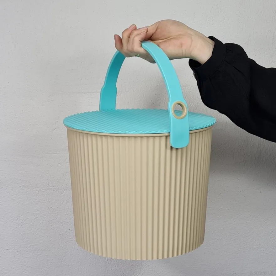 Omnioutil Plastikspand - Beige m. mint låg 8 liter