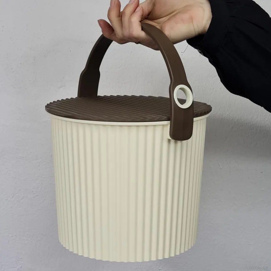 Omnioutil Plastikspand - Ivory med brunt låg. Mini 4 liter