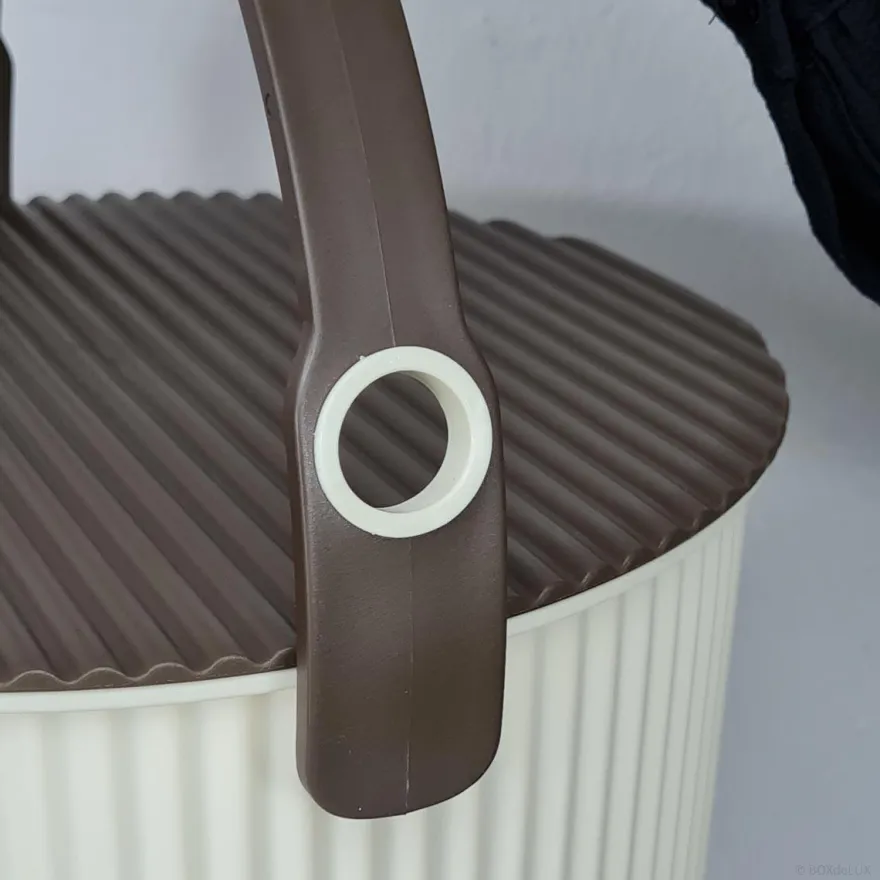 Omnioutil Plastikspand - Ivory med brunt låg 10 liter