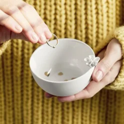 Räder lille skål i porcelæn med blomst