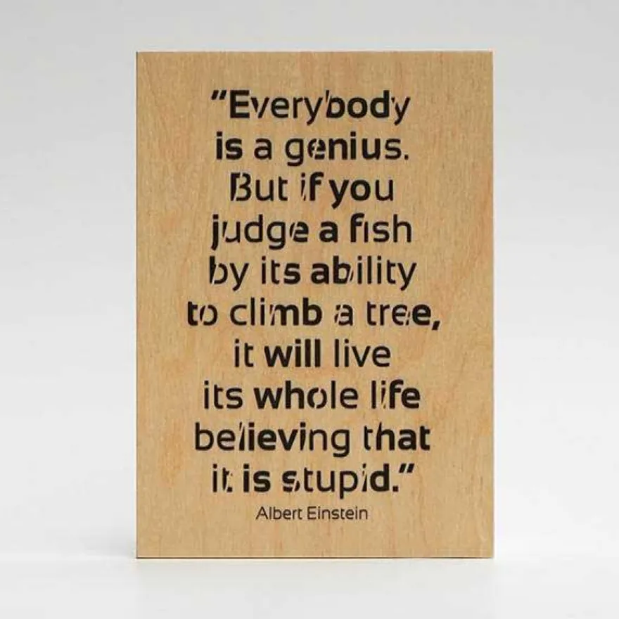 Treviso Design træskilt - Everybody is a genius