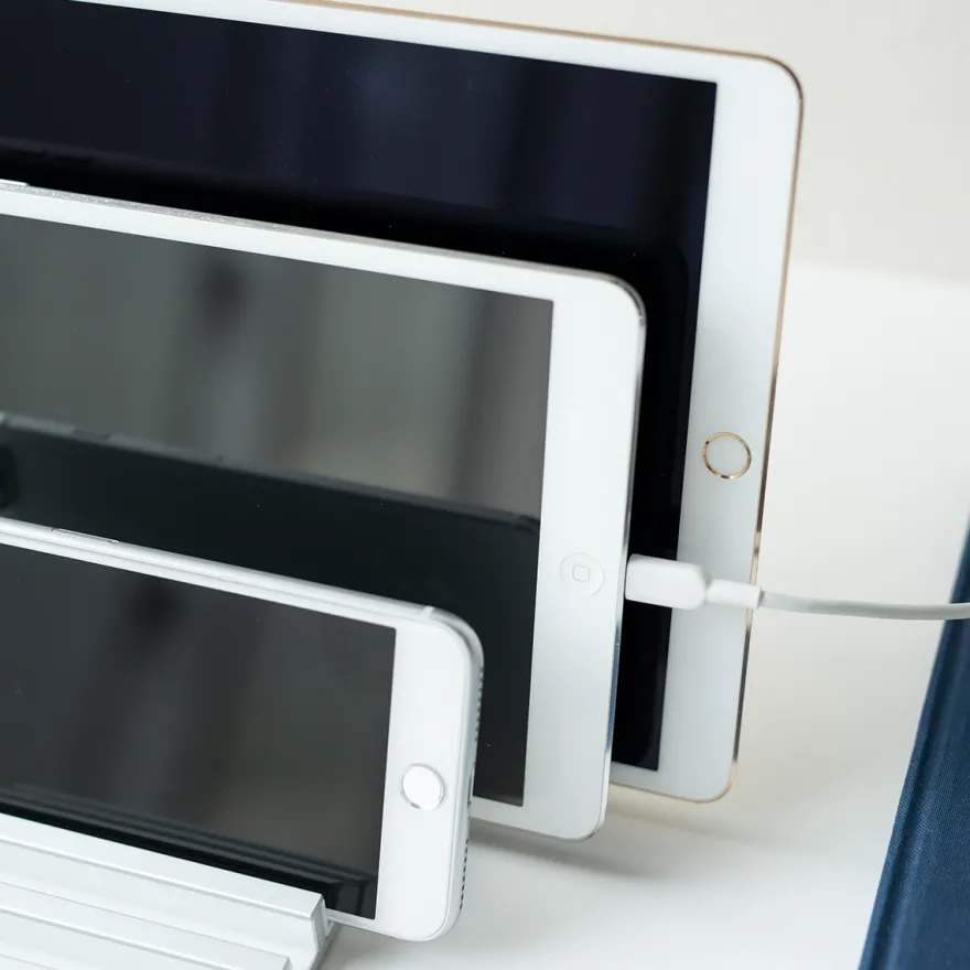 Yamazaki holder til flere iPads/Mobiler