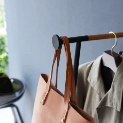 Yamazaki Tøjstativ til at steame tøj - Sort