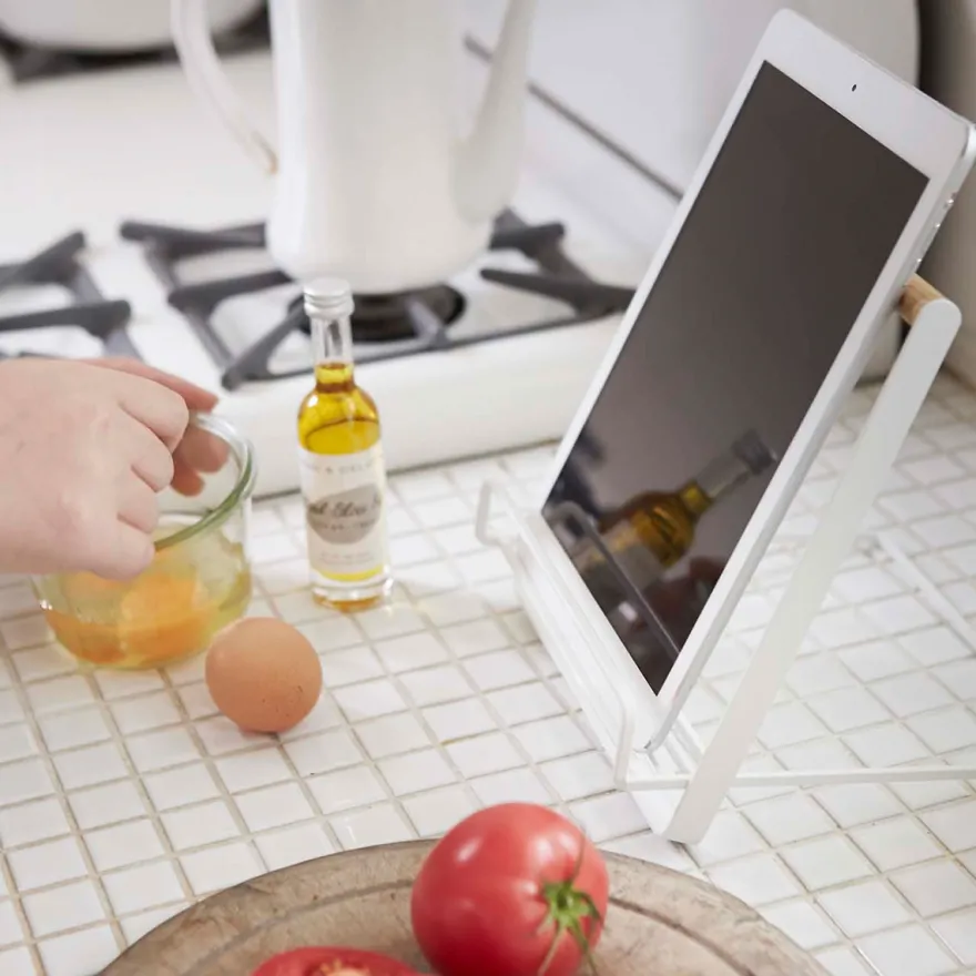 Yamazaki TOSCA holder til kogebøger og iPad