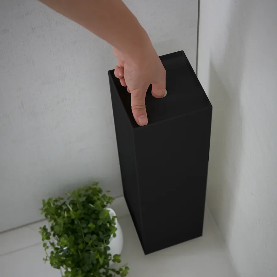 Yamazaki Tower beholder til toiletpapir til hjørnet - Sort