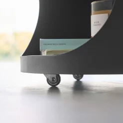 Yamazaki Tower Plantebord med Hjul og Opbevaring - Sort