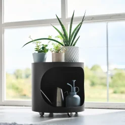 Yamazaki Tower Plantebord med Hjul og Opbevaring - Sort